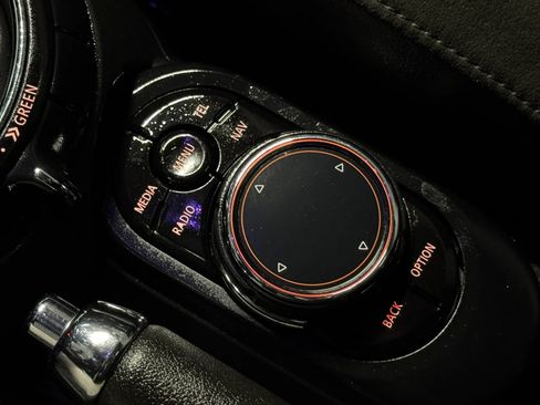 Used 2014 MINI Cooper S FWD image 37