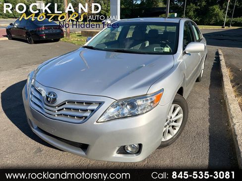 Used 2011 Toyota Camry XLE w/ XLE Extra-Value Pkg #2 FWD image 1