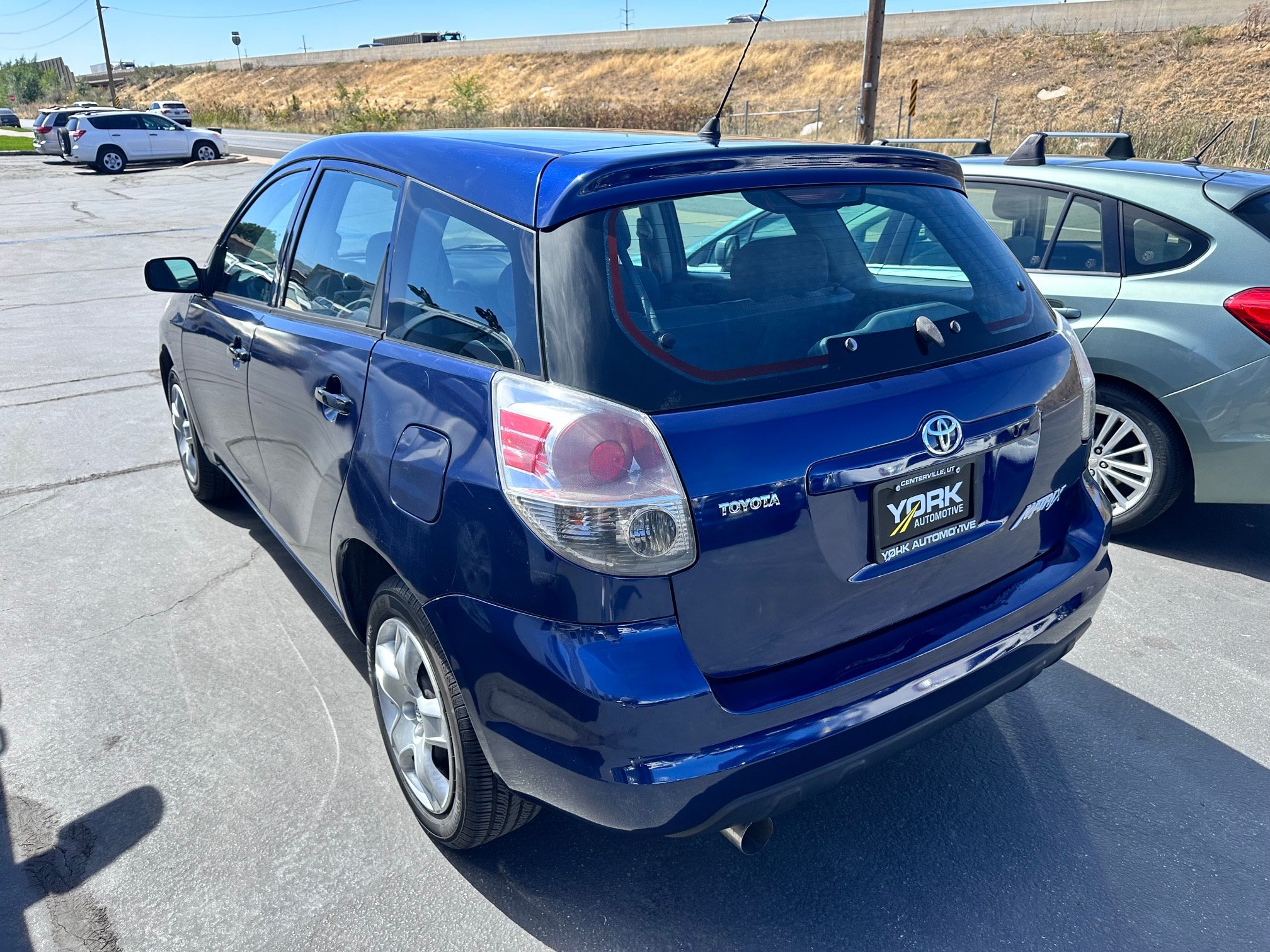 Used 2005 Toyota Matrix FWD image 4