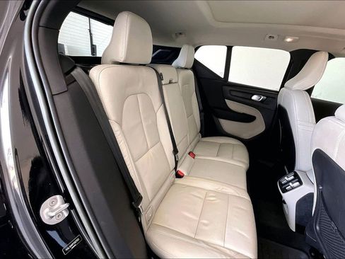 Used 2023 Volvo XC40 B5 Plus w/ Protection Package Premier image 36