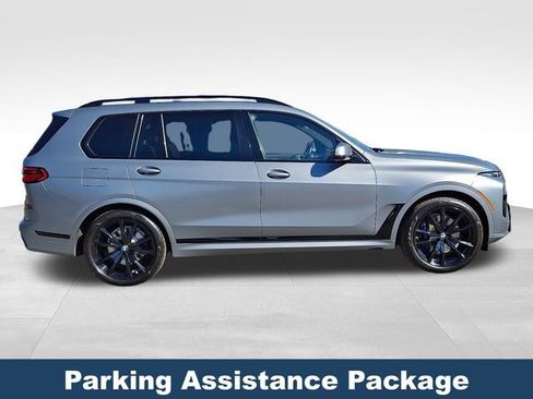 Used 2023 BMW X7 xDrive40i w/ Executive Package image 9