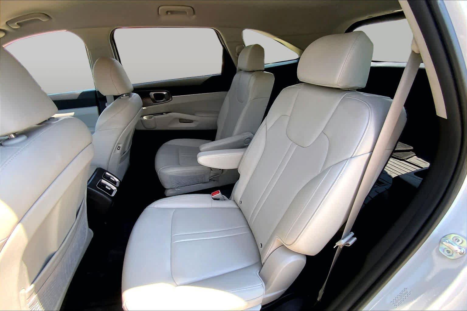 Used 2024 Kia Sorento EX AWD/4WD image 20