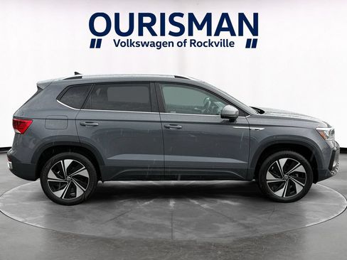 Used 2023 Volkswagen Taos SE AWD/4WD image 7