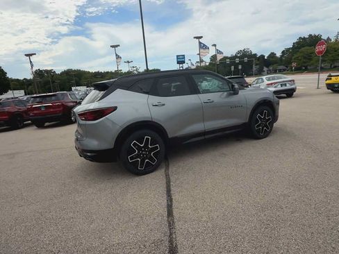 Used 2023 Chevrolet Blazer RS w/ Driver Confidence II Package AWD/4WD image 8