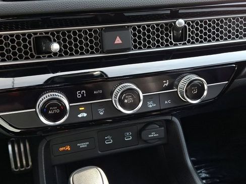 Certified 2025 Honda Civic Sport image 15