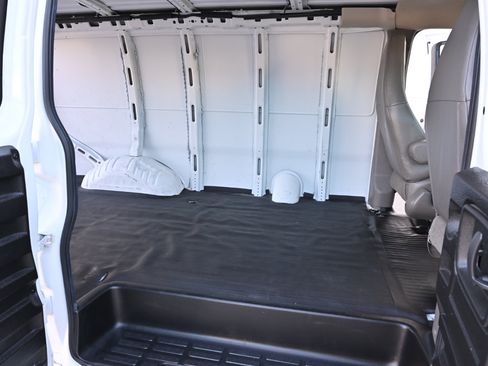 Used 2022 Chevrolet Express 2500 w/ Driver Convenience Package RWD image 22