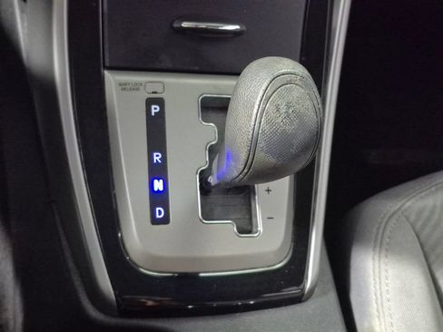 Used 2013 Hyundai Elantra GLS w/ Preferred Pkg FWD image 19