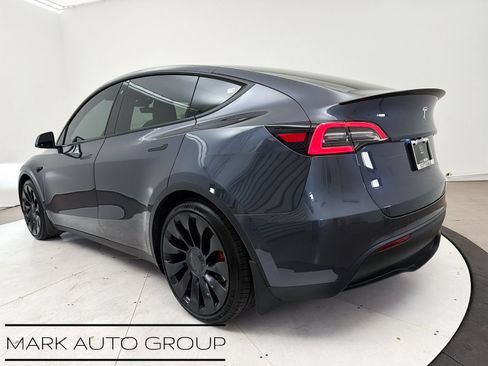 Used 2022 Tesla Model Y Performance AWD/4WD image 12
