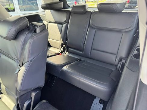 Used 2025 Ford Expedition Active AWD/4WD image 7