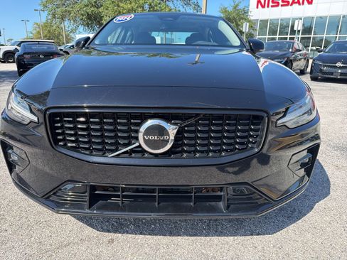 Used 2024 Volvo S60 B5 Core FWD image 2
