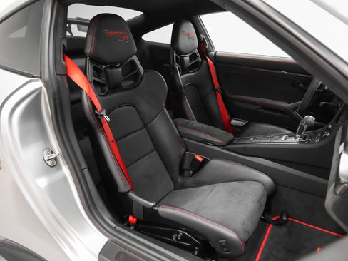 Used 2018 Porsche 911 GT2 RS w/ Weissach Package image 44