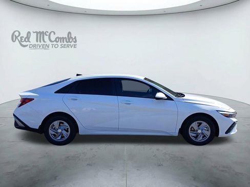 New 2026 Hyundai Elantra SE FWD image 6