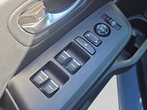 Certified 2025 Honda Pilot Touring image 28