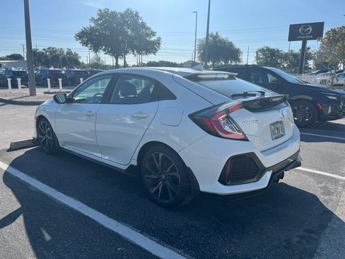 Used 2019 Honda Civic Sport Touring image 4