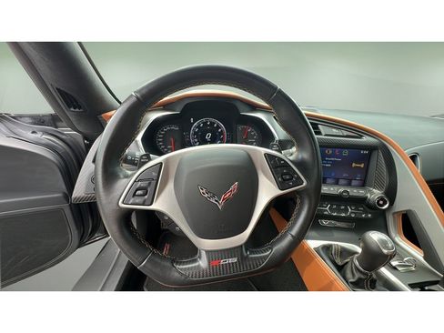 Used 2015 Chevrolet Corvette Z06 w/ 3LZ Preferred Equipment Group RWD image 22