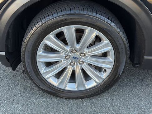 Used 2020 Ford Explorer Limited image 13