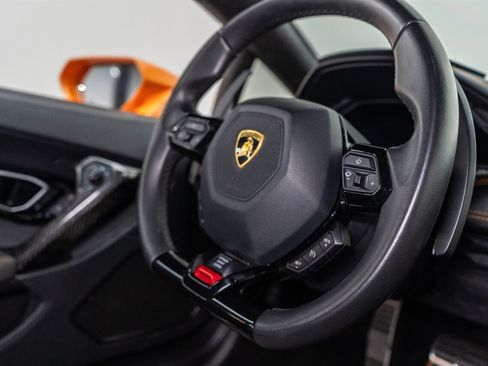 Used 2017 Lamborghini Huracan LP 610-4 AWD/4WD image 42