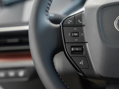 New 2026 Toyota Prius Plug-In Hybrid FWD image 26