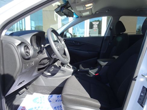 Used 2023 Hyundai Kona SEL AWD/4WD image 8