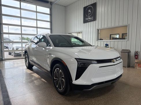 Used 2024 Chevrolet Blazer EV LT AWD/4WD image 7