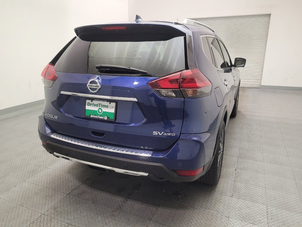 Used 2020 Nissan Rogue SV w/ Sun & Sound Touring Package FWD image 7