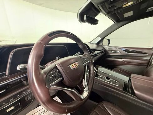 Certified 2023 Cadillac Escalade Sport Platinum image 6