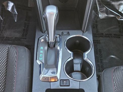 Used 2015 Chevrolet Equinox LT image 18