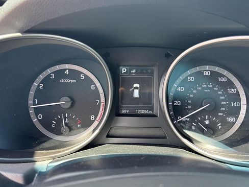 Used 2017 Hyundai Santa Fe SE AWD/4WD image 15