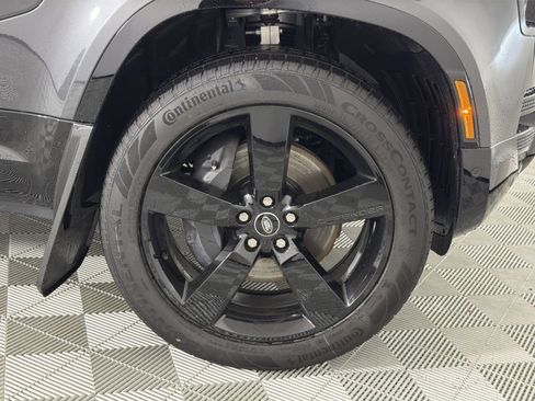 New 2025 Land Rover Defender 130 X-Dynamic SE image 36