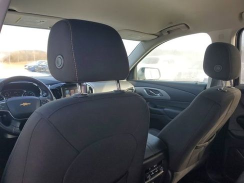 Used 2018 Chevrolet Traverse LT image 10