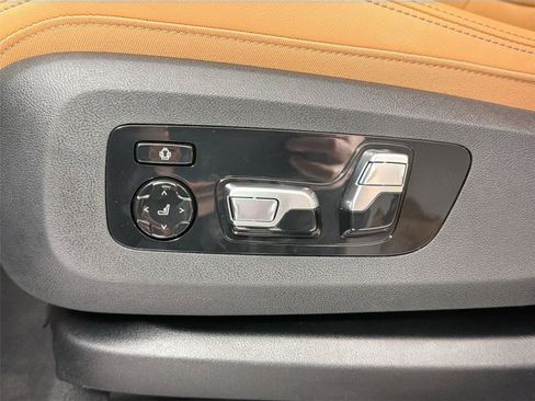 New 2026 BMW X5 sDrive40i w/ Climate Comfort Package RWD image 18