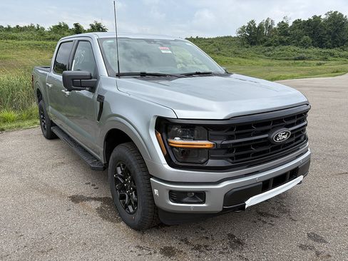 New 2026 Ford F150 XLT w/ Equipment Group 302A MID AWD/4WD image 7