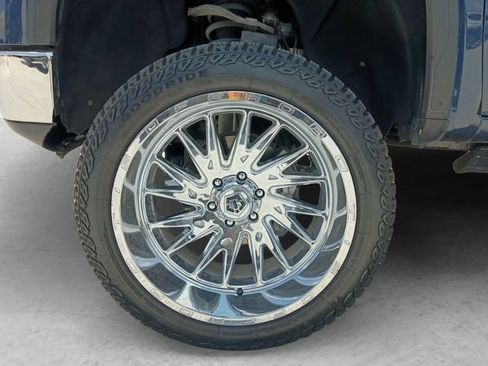 Used 2020 GMC Sierra 1500 SLT RWD image 23