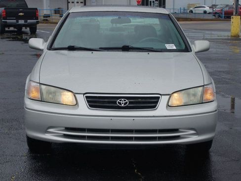 Used 2001 Toyota Camry XLE FWD image 19
