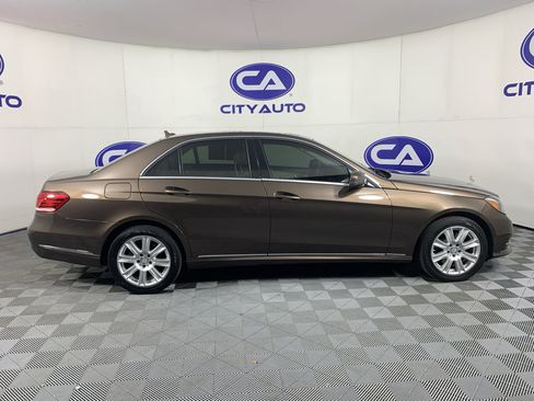 Used 2014 Mercedes-Benz E 350 Luxury image 2