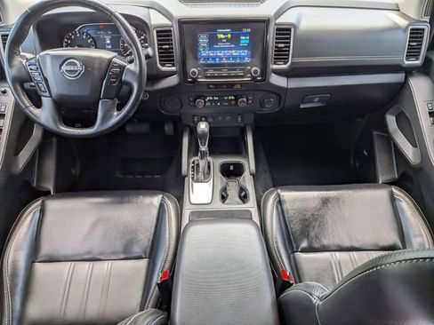 Used 2024 Nissan Frontier SL RWD image 17