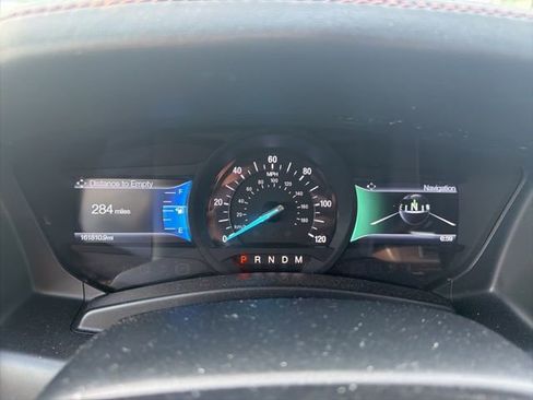 Used 2016 Ford Expedition Platinum RWD image 18
