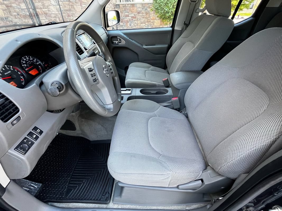 Used 2018 Nissan Frontier SV AWD/4WD image 10