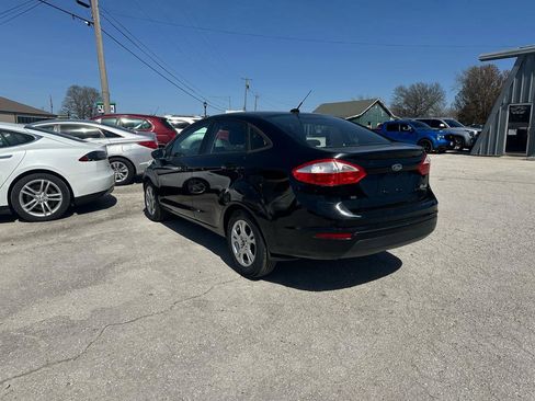 Used 2016 Ford Fiesta SE image 9