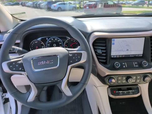 Certified 2023 GMC Acadia Denali w/ Denali Ultimate Package AWD/4WD image 30
