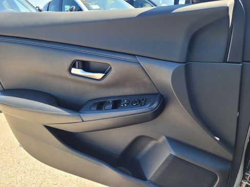 Used 2023 Nissan Sentra SV FWD image 13