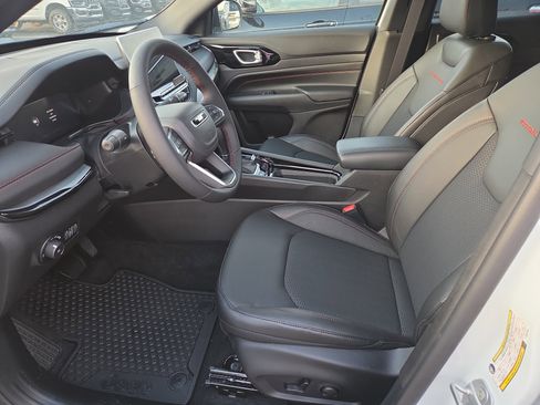 New 2026 Jeep Compass Trailhawk w/ Sun, Sound & Navigation Group image 5