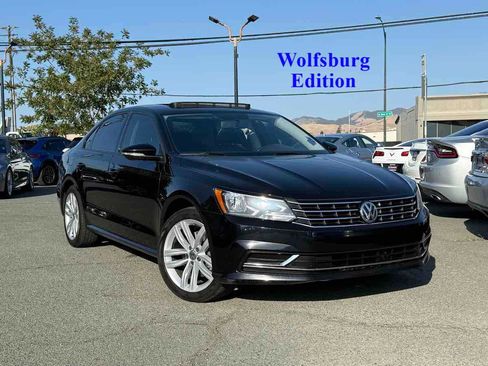 Used 2019 Volkswagen Passat 2.0T Wolfsburg image 1
