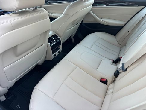 Used 2019 BMW 530i w/ Convenience Package image 15