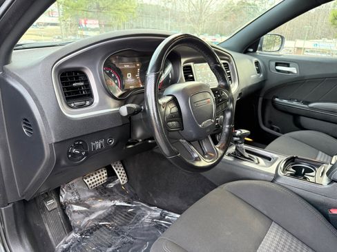 Used 2020 Dodge Charger GT w/ Blacktop Package image 21