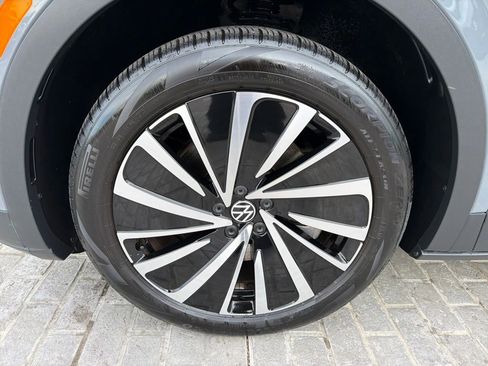 Certified 2023 Volkswagen ID.4 Pro S Plus image 28