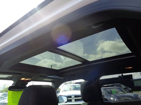 Used 2023 Chevrolet TrailBlazer RS w/ Sun and Liftgate Package image 10