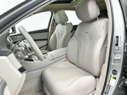 Used 2017 Mercedes-Benz S 63 AMG S 63 AMG w/ Carbon Fiber Exterior Package image 12
