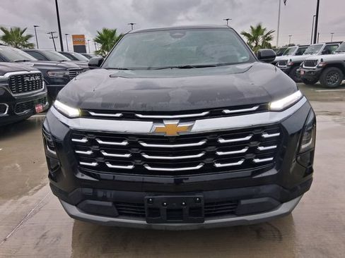 Used 2026 Chevrolet Equinox LT AWD/4WD image 2