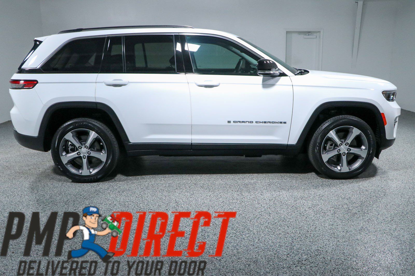 Used 2023 Jeep Grand Cherokee 4WD 4xe image 6